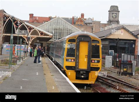 A train stands in Aberystwyth railway station Stock Photo - Alamy