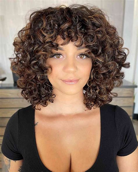 caravane section salon de coiffure short and curly hair À la mode Etat ...