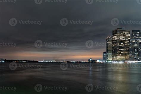 new york night view from brooklyn 18761461 Stock Photo at Vecteezy