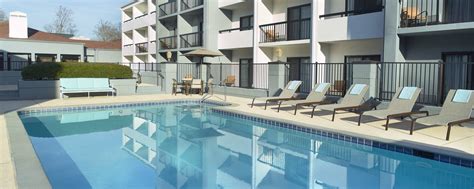 South Charlotte, NC, Hotel with Outdoor Pool | Courtyard Charlotte ...