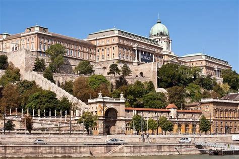 Budapest 2-Hour Castle District Sightseeing Tour with Guide 2023