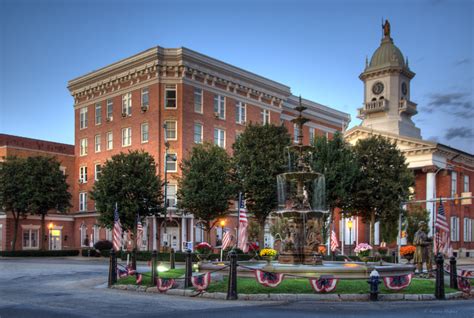 Chambersburg Square overview | The Memorial Fountain and Sta… | Flickr