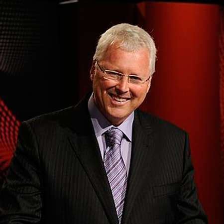 Tony Jones(journalist Bio - married, wife, salary, net worth, child