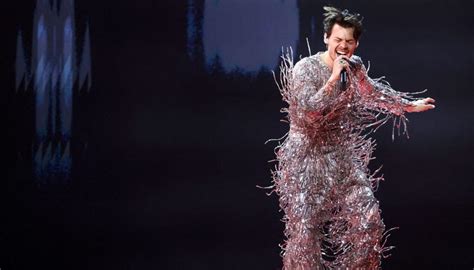 Grammys 2023: Harry Styles' red carpet jumpsuit channels 'clowncore ...