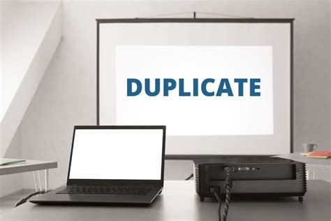 How to Duplicate Screen on a Projector (with Shortcut Keys)? - Pointer ...