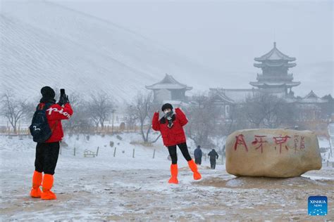 Ancient Silk Road in Gansu section attracts tourists-Xinhua