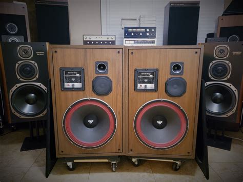 Cerwin Vega D-8-e Vintage 15" Floor Speakers - Rare Cloth Version - Sounds 👍 | BIG AZ SPEAKERS ...