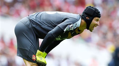 Petr Cech would be more confident without helmet