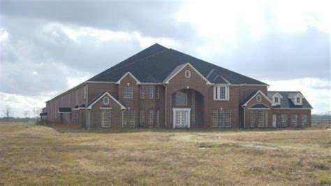 Abandoned Mansion for Sale in Texas | Abandoned mansion for sale, Texas mansions, Mansions for sale