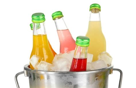 How To Keep Your Drinks Cold On A Day Out - FreshMAGAZINE