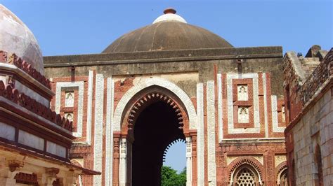 Alai Minar and Alai Darwaza: Alauddin Khilji's Grand Designs - Storytrails