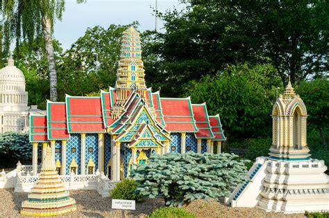 Lego replica of the Wat Phra Keo temple (Flip 2019) - Creative Commons Bilder
