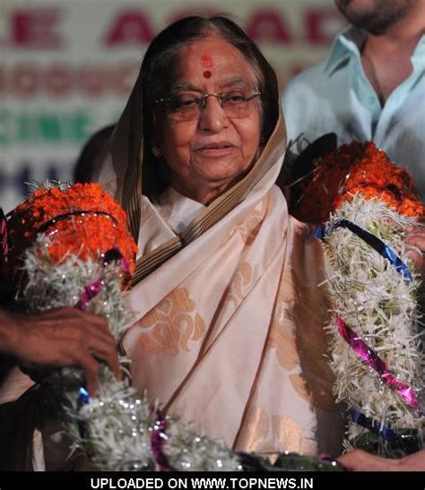 Pratibha Patil during the Dadasaheb Phalke Academy Awards 2013 | TopNews Stars