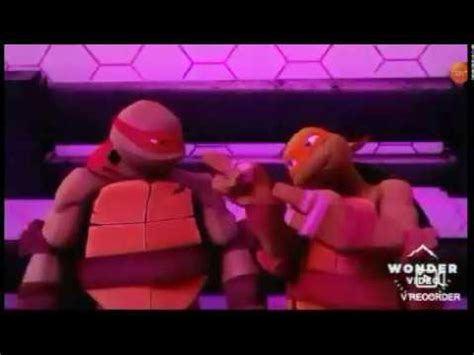 TMNT 2012 : Mikey and Raph funny moments - YouTube