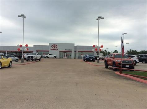 Huntsville Toyota car dealership in HUNTSVILLE, TX 77340 | Kelley Blue Book