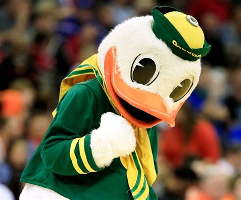 Oregon Ducks' Uniforms Make Football Players Resemble Their Mascot | Newsmax.com