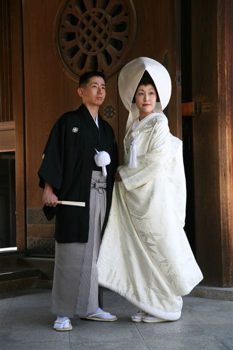 Kimono Style Wedding Dress, Bride Kimono, Japanese Wedding Kimono, Wedding Dress Types, Wedding ...