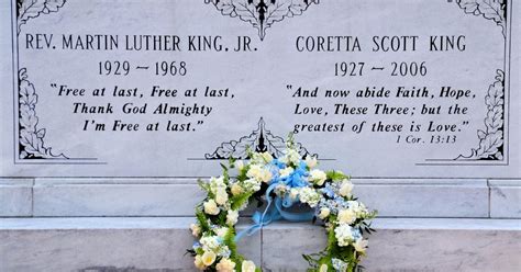 Martin Luther King Jr. Gravesite in Atlanta, Georgia - Encircle Photos