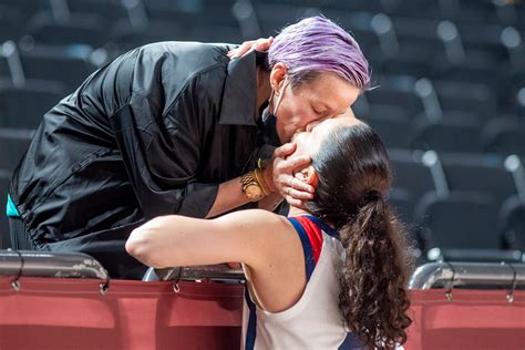 Sue Bird, Megan Rapinoe Share A Kiss After US Women's Basketball Wins Gold Medal - New York Post