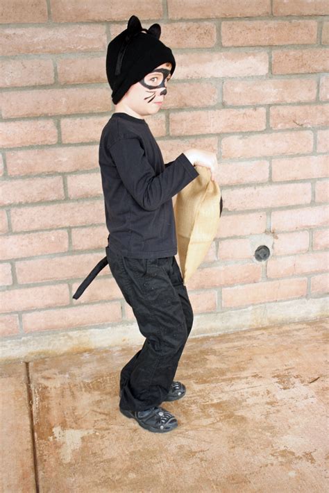 Easy Cat Burglar Costume - Desert Chica