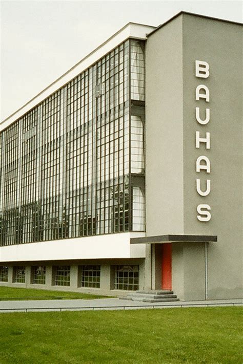 The Bauhaus: The History of A German School for Interior Design ...