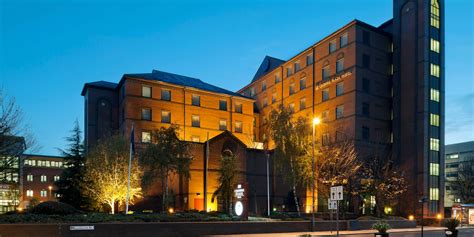 4-Star Business Hotels In Leeds: Crowne Plaza Leeds