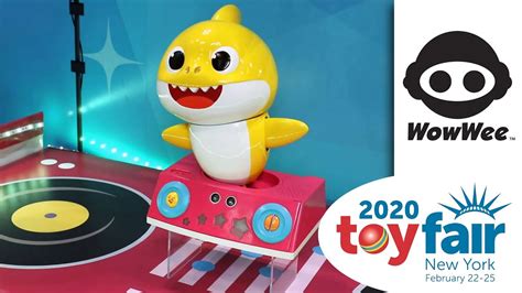 WowWee Dancing DJ Baby Shark (Toy Fair 2020) - YouTube