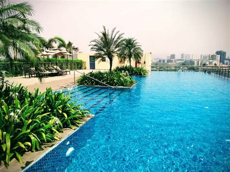 HOLIDAY INN MUMBAI INTERNATIONAL AIRPORT - Updated 2020 Prices, Hotel Reviews, and Photos (India ...