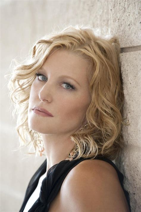 Anna Gunn - Breaking Bad Wiki - Wikia