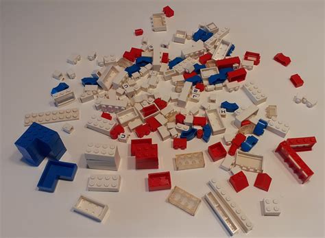 I found an old Lego set from the 50s. Interesting to see how the bricks ...