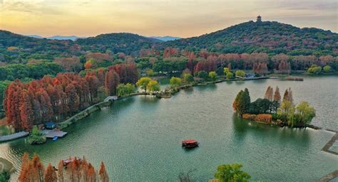 Taihu Lake - Wuyue Culture in Picturesque Landscape | ChinaFetching