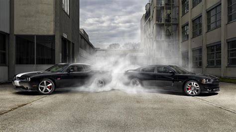 Charger Vs Challenger HD desktop wallpaper : Widescreen : High Definition : Fullscreen