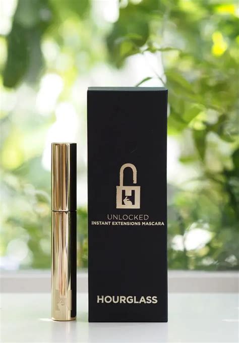 Hourglass Unlocked Instant Extension Mascara | British Beauty Blogger