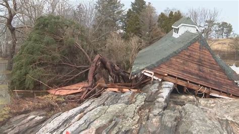 Maine lighthouse at Pemaquid Point severely damaged in storm | newscentermaine.com