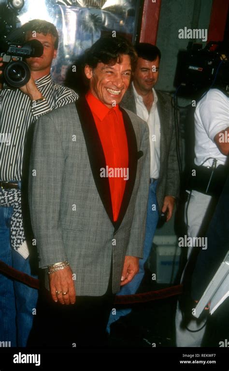 HOLLYWOOD, CA - OCTOBER 11: Actor Jim Varney attends Warner Bros ...