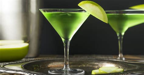 You'll fall in love with this a-PEELING Appletini! - Craft Gin Club ...