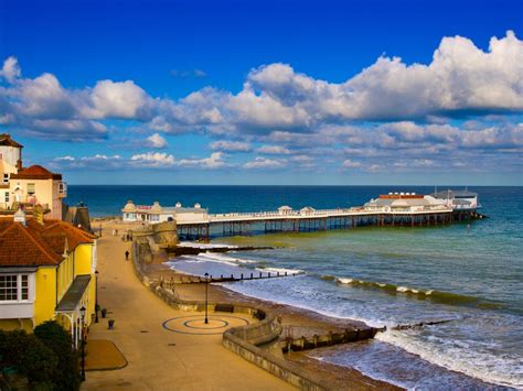 "Cromer, Norfolk" by David Swann at PicturesofEngland.com