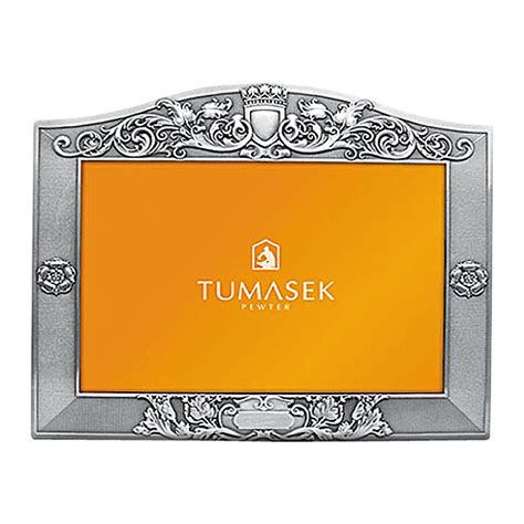 8R Photo Frame – Tumasek Pewter