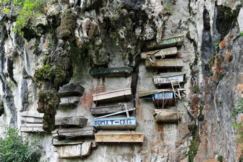 "Hanging coffins" are remnants of an extinct funeral ritual of Asia, intended to keep the dead ...