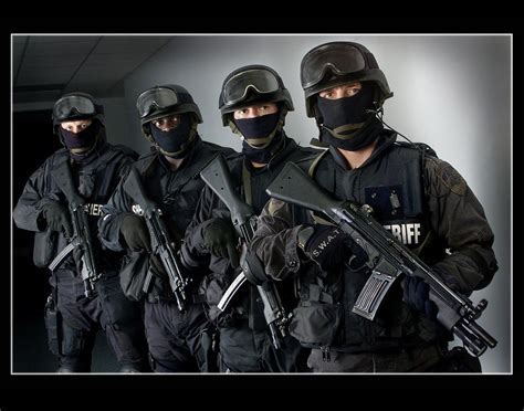 4 Unique Skills That All SWAT Team Members Learn | Swat team, Police, Swat