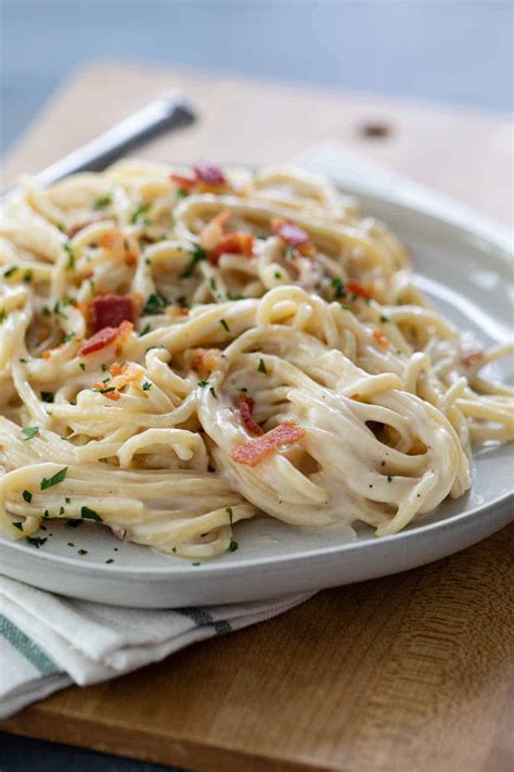 Simple Alfredo Pasta with Bacon - Perfect for Date Night - Taste and Tell