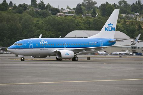 KLM Analyzing The 737 MAX And A320neo Aircraft Families - Simple Flying