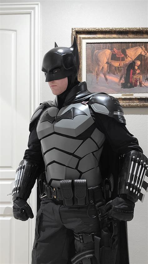 OBJ file The Batman 2022 - Batsuit - Robert Pattinson 🦇・3D printable model to download・Cults