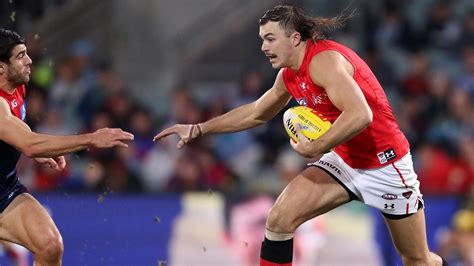 Essendon ruckman Sam Draper to remain on the sidelines | news.com.au ...