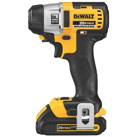 Milwaukee vs DeWalt: Which Brand Has The Best Tools? - Heralds Route