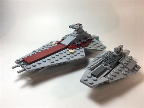 Micro Venator in scale with Acclamator from 75007 : lego