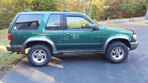 99 Ford Explorer Sport 4X4 with a 3 class tow hitch