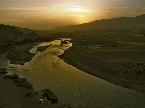 River Dicle from Hasankeyf | The Dicle is approximately 1,90… | Flickr