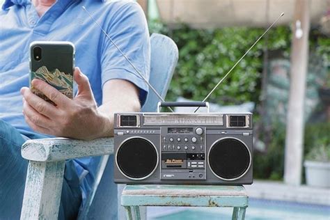 80s-Inspired Bluetooth Boomboxes : mini boombox