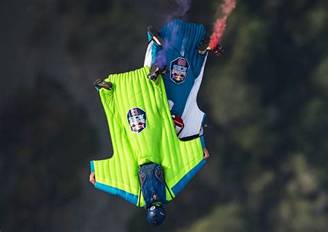 Red Bull Aces crowns wingsuit race champ - AOPA